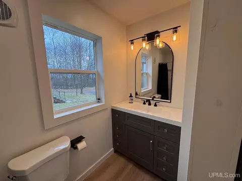 908 E I, Iron Mountain, MI 49801 photo 12