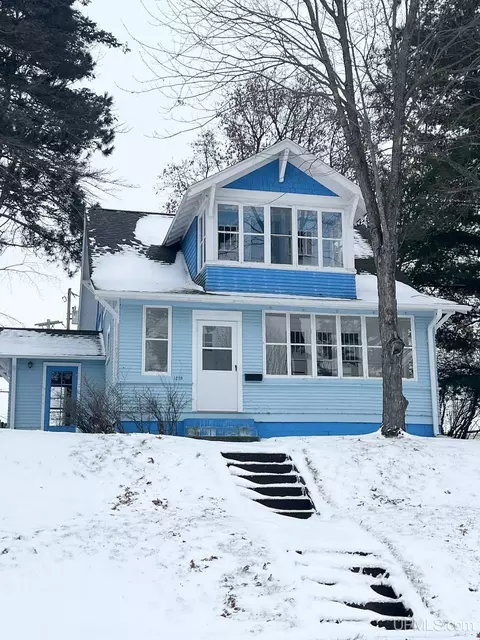 1219 Crystal Lk, Iron Mountain, MI 49801