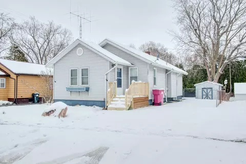 1207 Broadway, Owosso, MI 48867