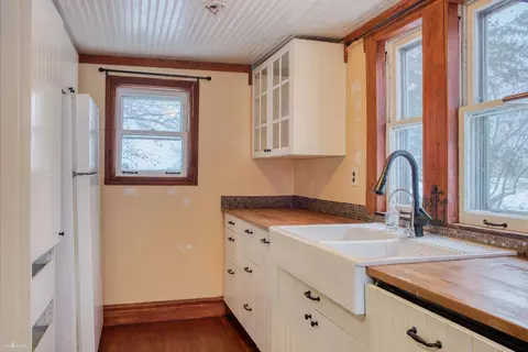 4301 Allan, Owosso, MI 48867 photo 5