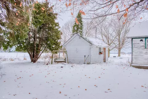 4301 Allan, Owosso, MI 48867 photo 34