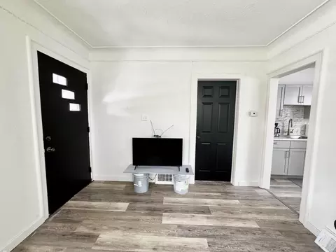 Entry Way - 5210 Farmbrook, Detroit, MI 48224 photo 2 of 4