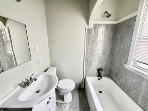 Bath - 5210 Farmbrook, Detroit, MI 48224 photo 2 of 4