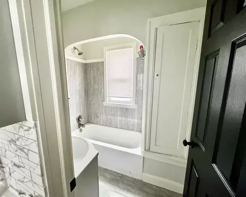 Bath - 5210 Farmbrook, Detroit, MI 48224 photo 1 of 4