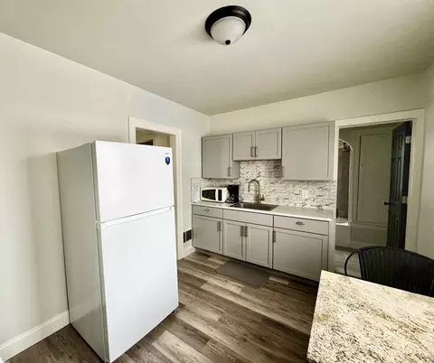 Kitchen - 5210 Farmbrook, Detroit, MI 48224 photo 3 of 4