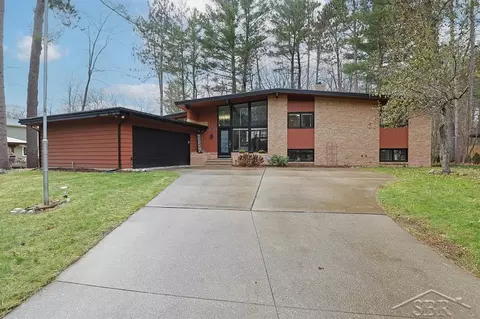5501 Siebert, Midland, MI 48640