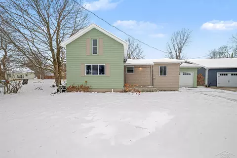 621 Lockwood, Chesaning, MI 48616