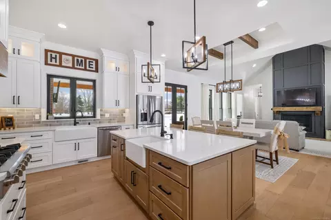 Kitchen - 21572 34 Mile, Armada, MI 48005 photo 5 of 7