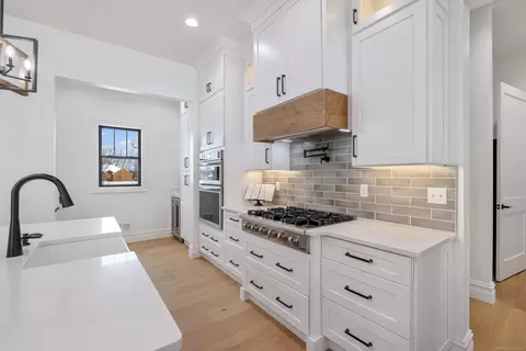 Kitchen - 21572 34 Mile, Armada, MI 48005 photo 3 of 7
