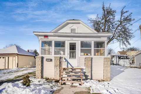 915 29th #915 1/2, Bay City, MI 48708