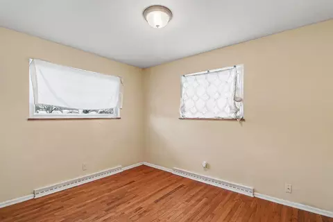 Bedroom - 3088 Curtis, Flint, MI 48507 photo 2 of 2