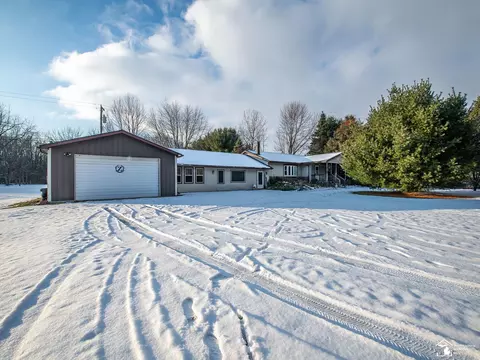 2710 Wells, Petersburg, MI 49270