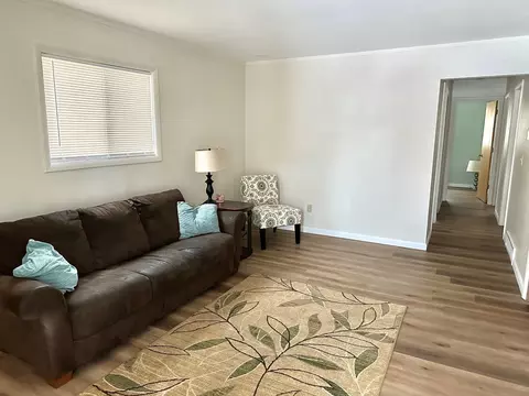 Living - 924 Hammond, Flint, MI 48503 photo 2 of 2