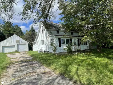 3285 N Fordney, Hemlock, MI 48626