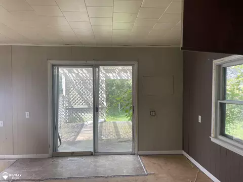 Living - 3285 N Fordney, Hemlock, MI 48626 photo 1 of 2
