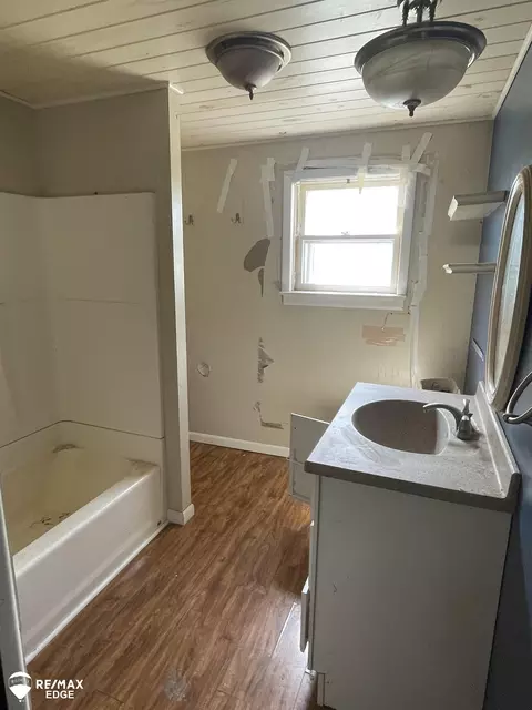 Bath - 3285 N Fordney, Hemlock, MI 48626 photo 1 of 1