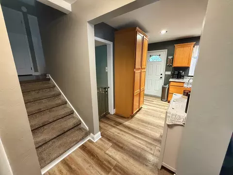 Entry Way - 5016 Deland, Flushing, MI 48433 photo 1 of 6