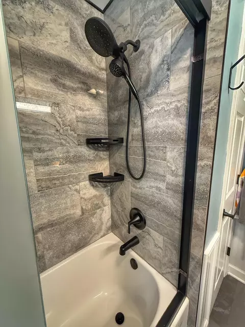 Bath - 5016 Deland, Flushing, MI 48433 photo 3 of 3