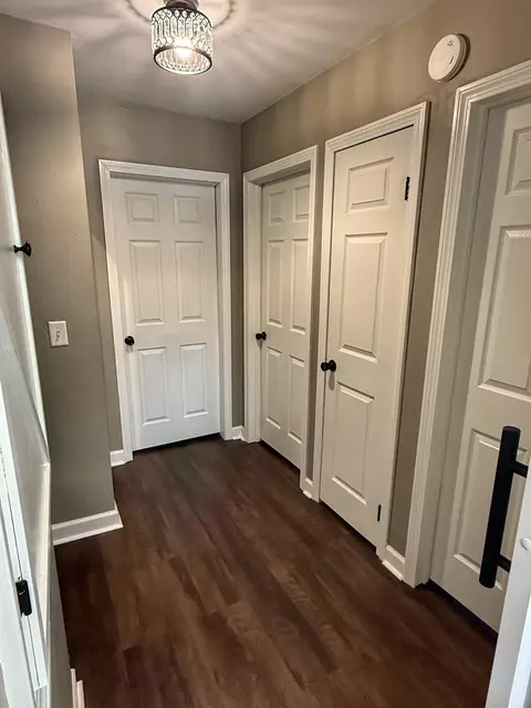 Entry Way - 5016 Deland, Flushing, MI 48433 photo 5 of 6