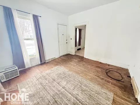 Living - 721 Wright, Owosso, MI 48867 photo 1 of 5
