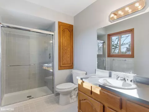 6190 Silverstone, Troy, MI 48085 photo 32