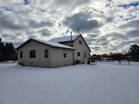 1788 Highlanders, Gladwin, MI 48624 photo 49