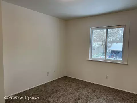 Bedroom - 335 Beach, Mount Morris, MI 48458 photo 3 of 4