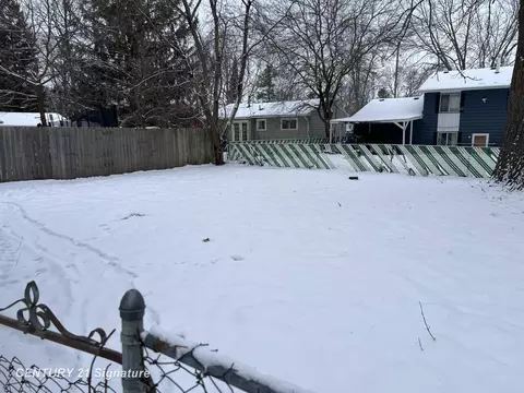 Exterior - 335 Beach, Mount Morris, MI 48458 photo 2 of 3