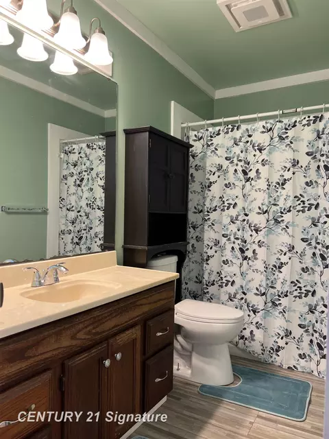 Bath - 335 Beach, Mount Morris, MI 48458 photo 1 of 2