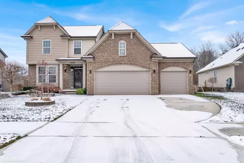 53572 Mary Ann, New Baltimore, MI 48047
