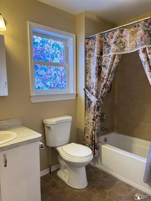 Bath - 28401 Seneca, Flat Rock, MI 48134 photo 1 of 2