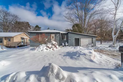 1402 Woodland, Marquette, MI 49855
