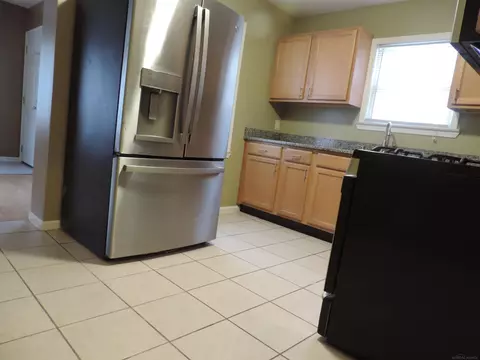 Kitchen - 11036 Stephens, Warren, MI 48089 photo 2 of 4
