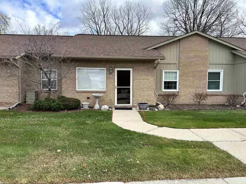 25860 Lira, Warren, MI 48089