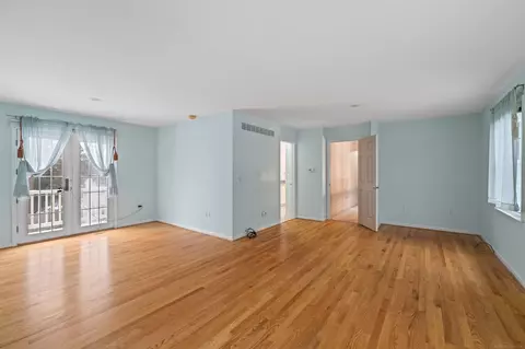 Living - 1003 Bedford, Grosse Pointe Park, MI 48230 photo 10 of 10