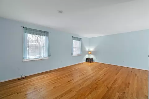 Living - 1003 Bedford, Grosse Pointe Park, MI 48230 photo 7 of 10