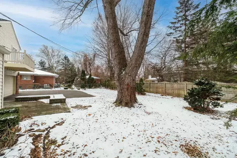 Exterior - 1003 Bedford, Grosse Pointe Park, MI 48230 photo 10 of 16