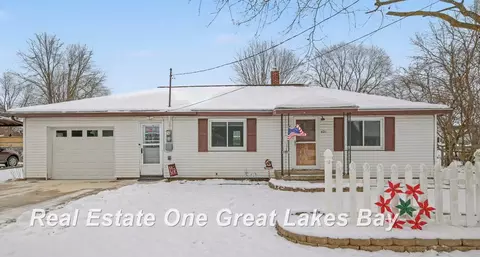 421 S Parsons, Merrill, MI 48637