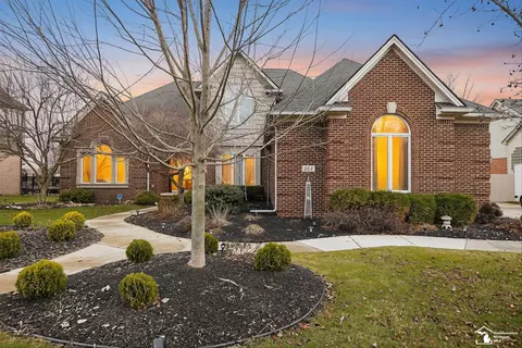 202 Orleans, Monroe, MI 48162