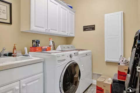 202 Orleans, Monroe, MI 48162 photo 37