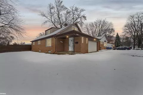 11311 Irvington, Warren, MI 48093