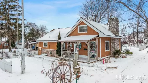 313 Wisconsin, Gladstone, MI 49837