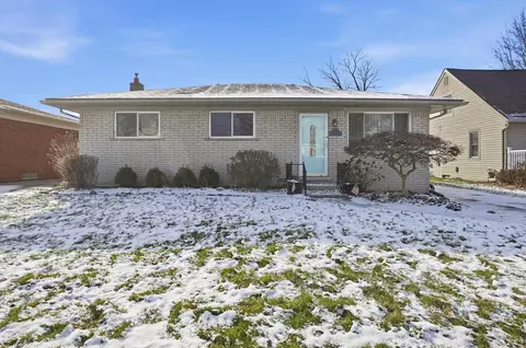 23824 Lakewood, Saint Clair Shores, MI 48082