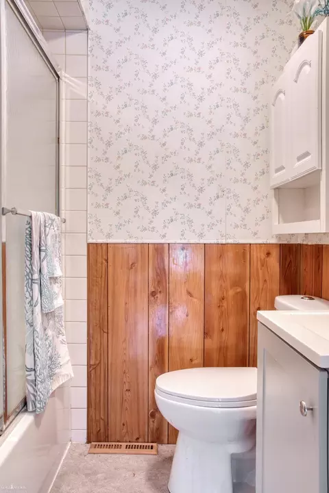 Bath - 701 N N Pne, Owosso, MI 48867 photo 2 of 3