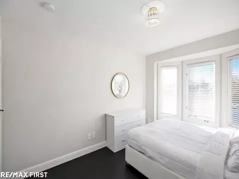 Bedroom - 18765 Riverside Gln, Macomb, MI 48044 photo 2 of 8