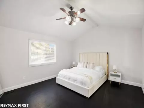 Bedroom - 18765 Riverside Gln, Macomb, MI 48044 photo 5 of 8