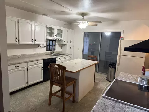 Kitchen - 704 Isham, Owosso, MI 48867 photo 1 of 3