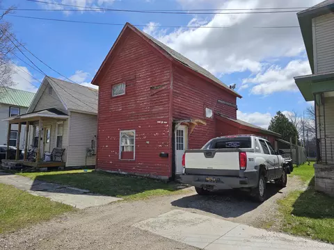511 Arbutus, Manistique, MI 49854