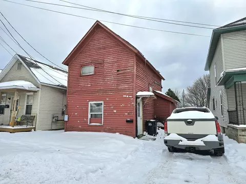 511 Arbutus, Manistique, MI 49854