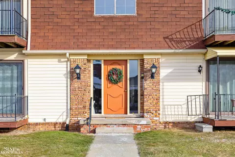 1900 River A7 #A7, Marysville, MI 48040